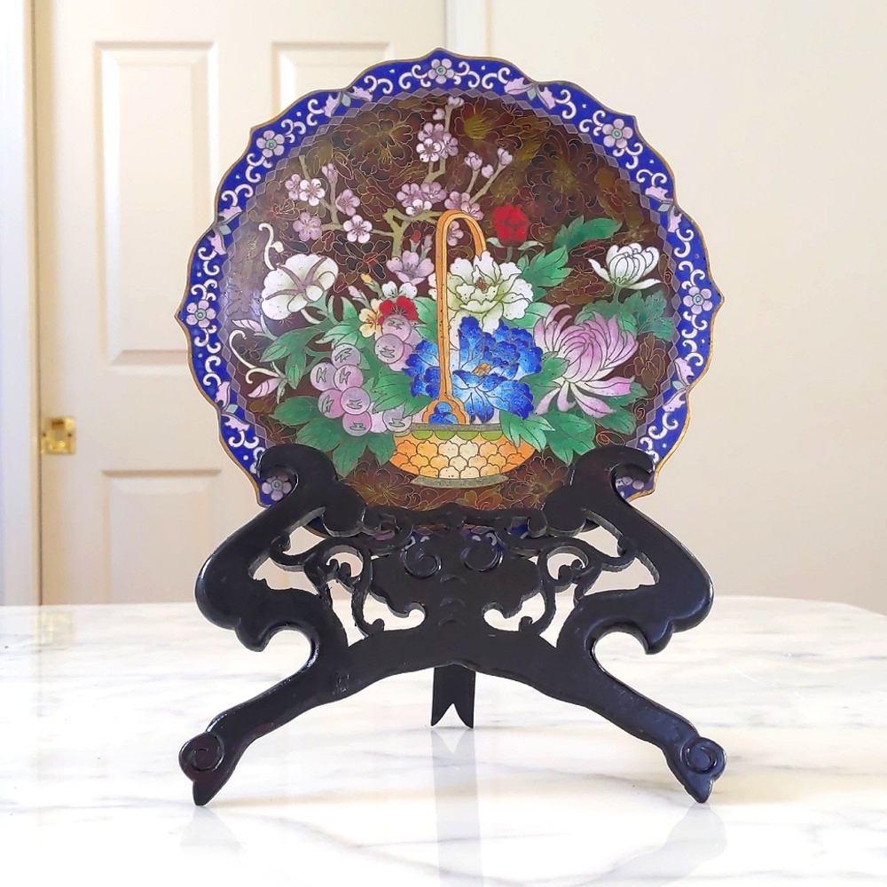 NWT.Vintage Collectible Multicolor Floral Chinese Cloisonne Plate w/Wooden Stand